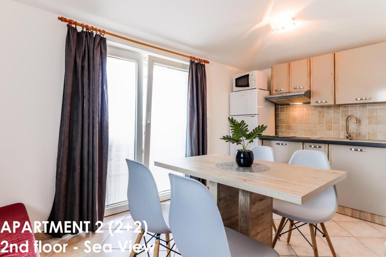 Sunshine Apartments Funtana With Balcony And Sea View المظهر الخارجي الصورة
