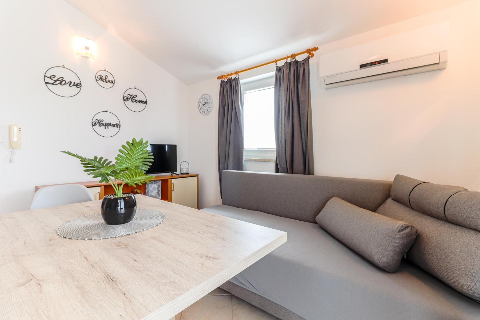 Sunshine Apartments Funtana With Balcony And Sea View المظهر الخارجي الصورة