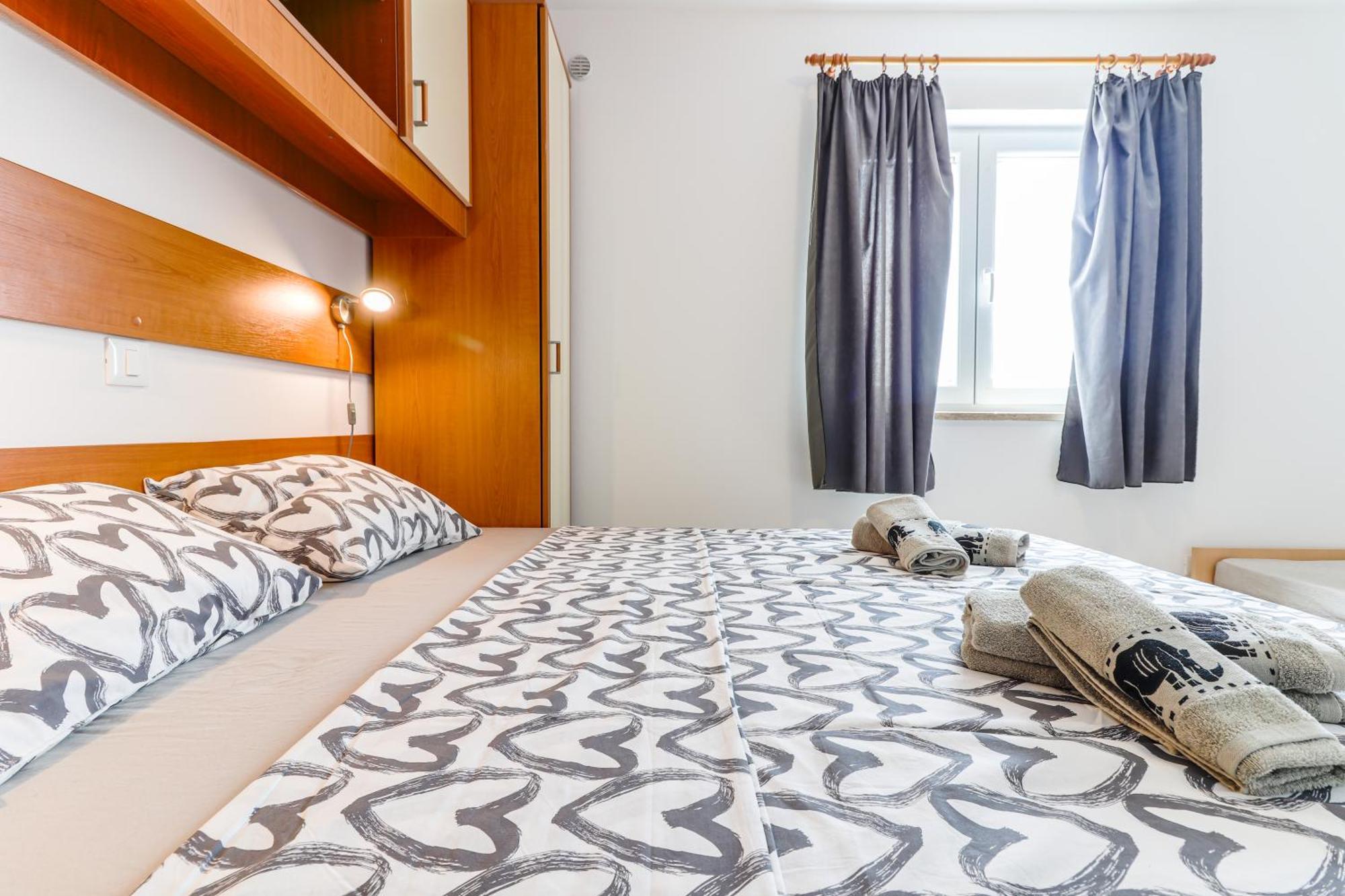 Sunshine Apartments Funtana With Balcony And Sea View المظهر الخارجي الصورة